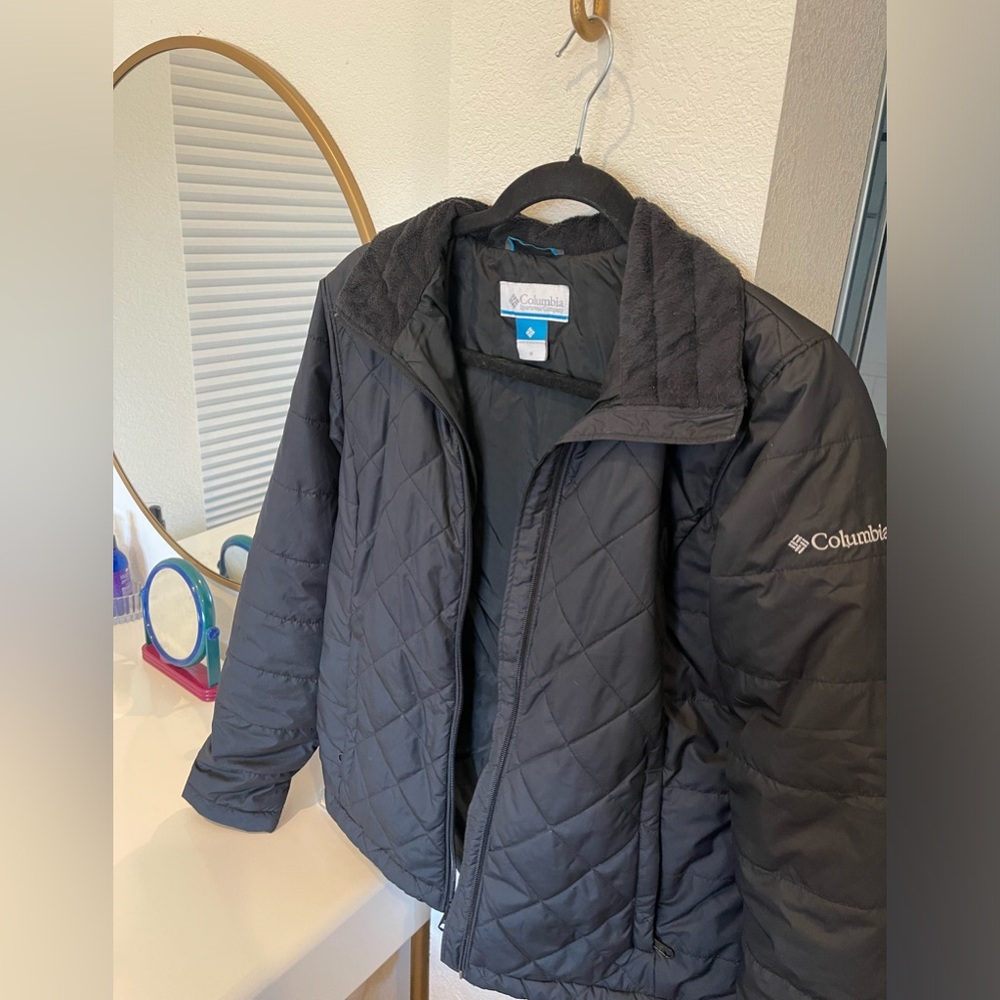 Columbia Black Lightweight Puffer Jacket-M